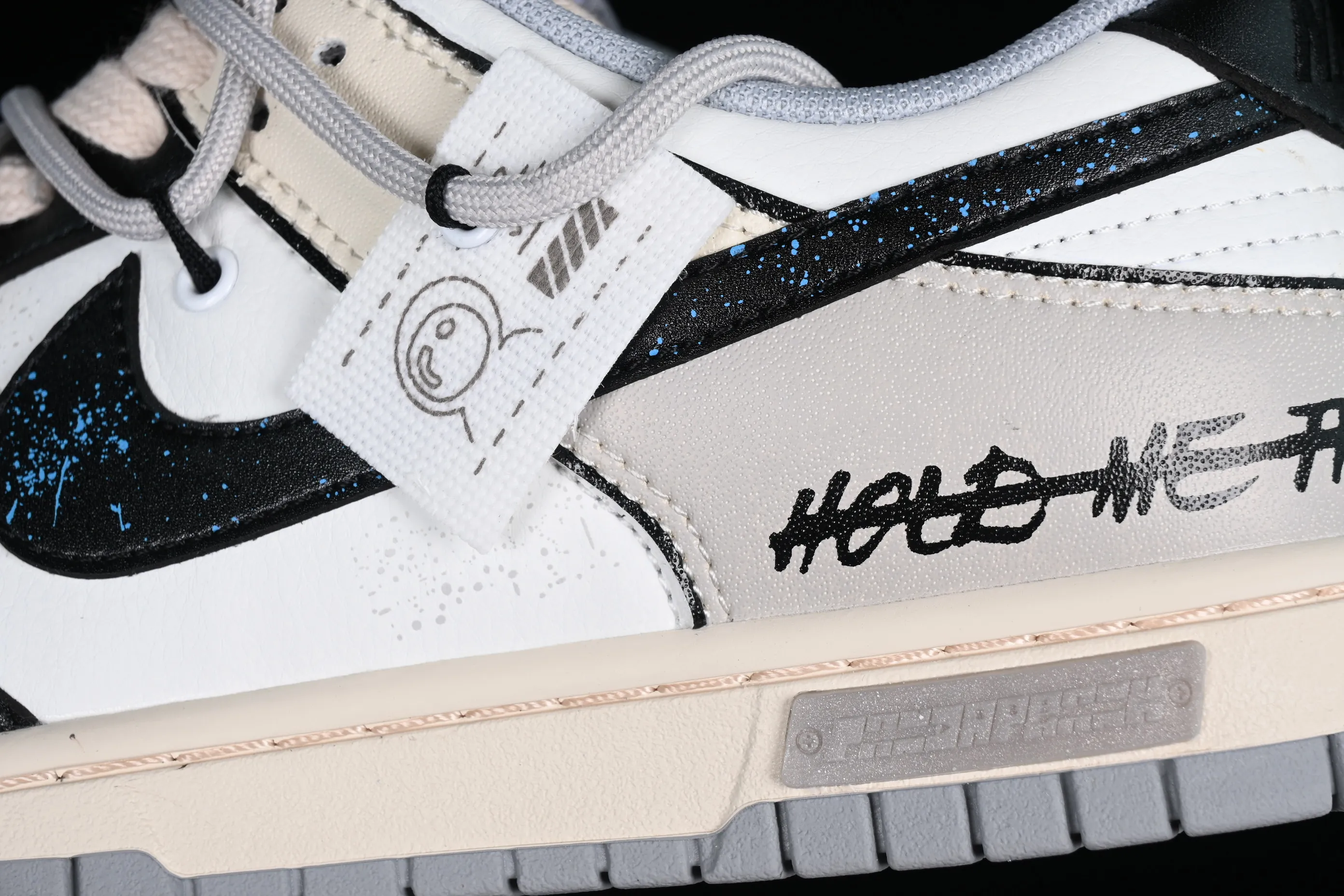All Categories Nk SB Dunk Series Nk SB Dunk Low Low-top sneakers Nk Dunk Low Retro Panda Prank Space Exploration Star Trek Customized version of deconstructed straps retro distressed Panda low-top sneakers DJ6188-003